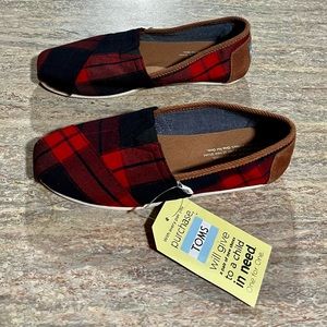 NWT Toms plaid slip on shoes